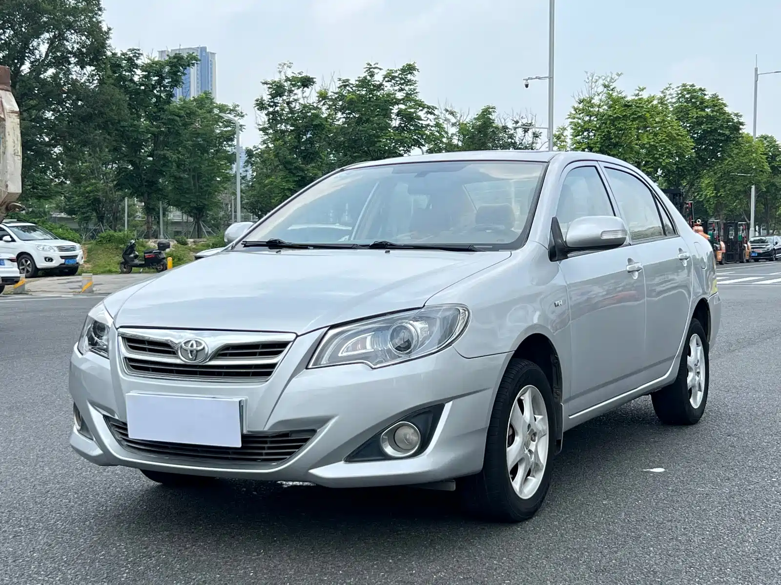 Фото 1 - Toyota Corolla