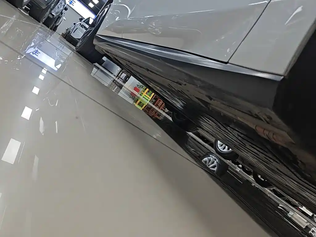 Фото 21 - NIO ET5T