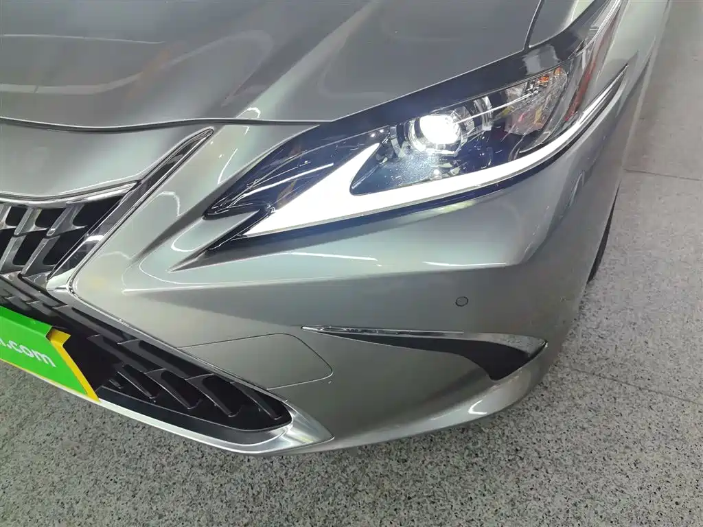 Lexus ES 2022 200 Excellence Edition фото 24