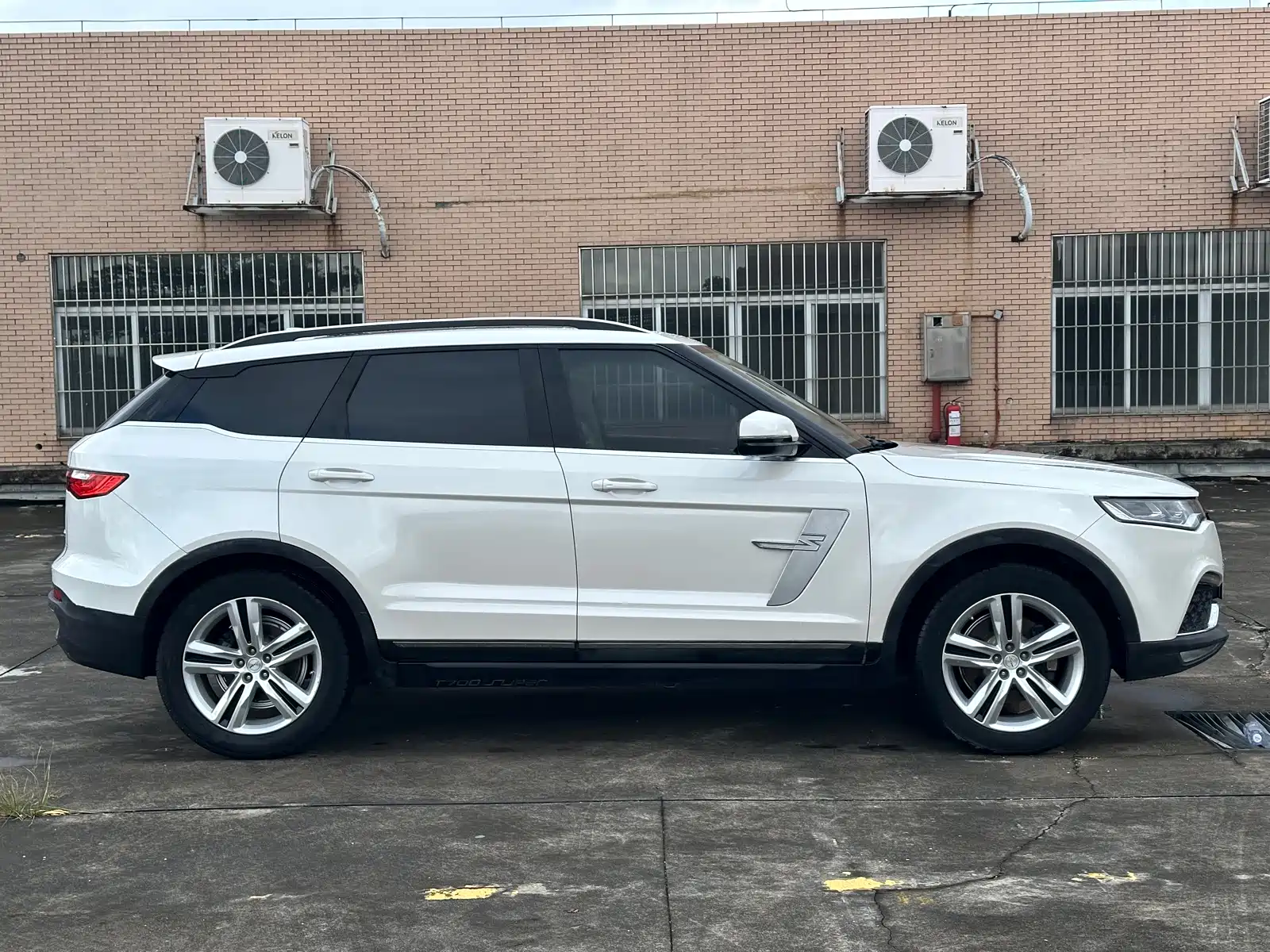 Фото 4 - Zotye T700