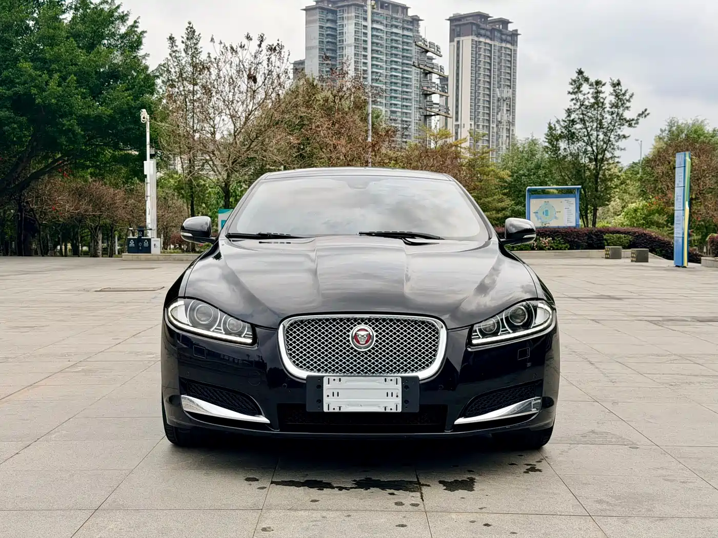 Jaguar XF 2014 2015 XF 2.0T Luxury Edition