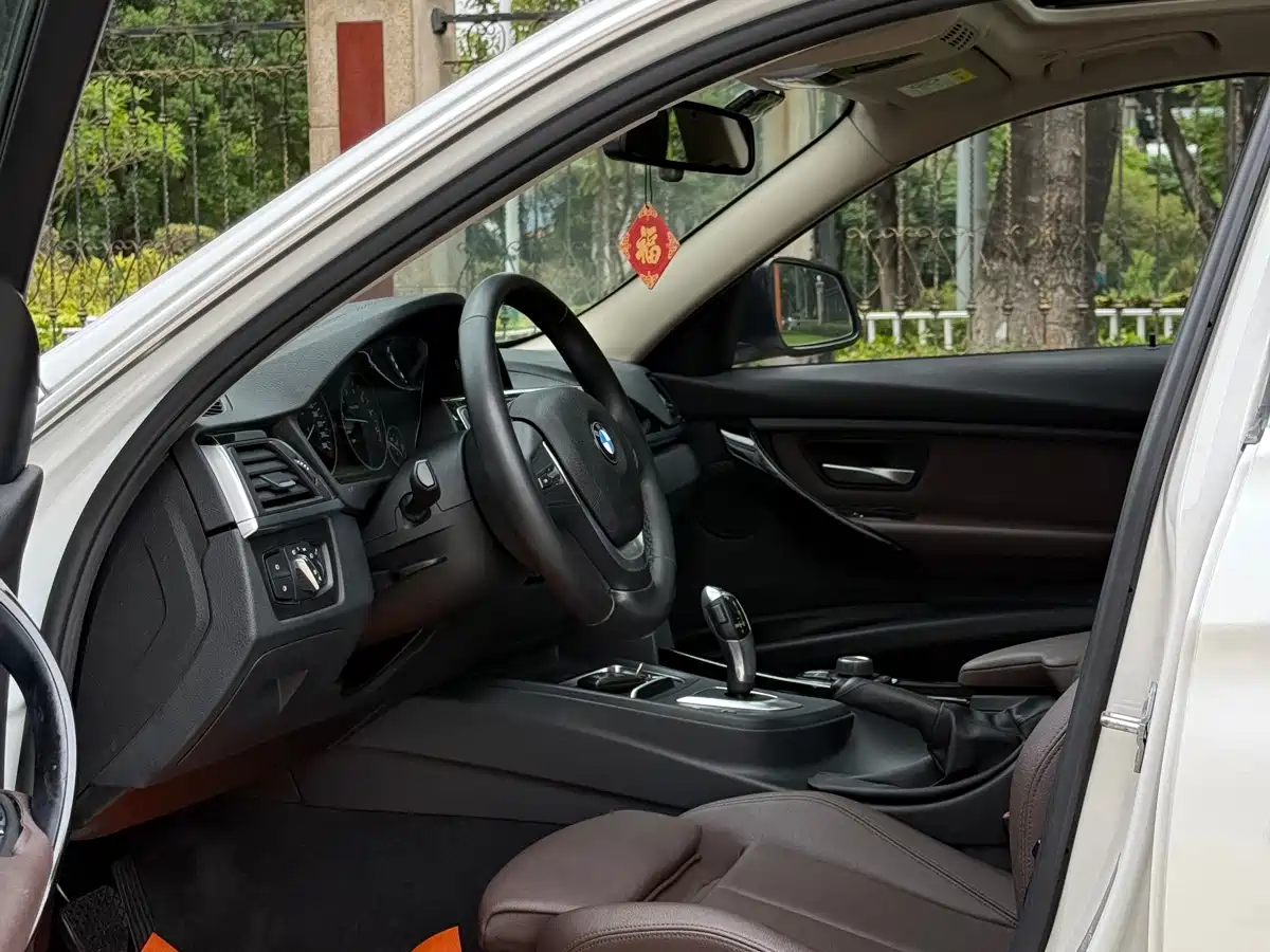 BMW 3 Series 2018 320Li Fashion Style фото 10