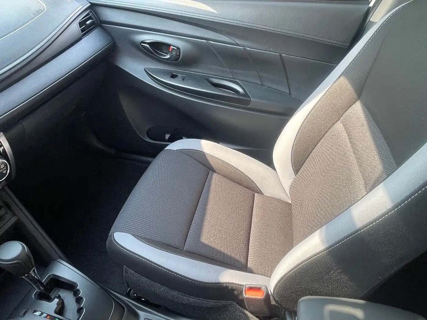 Toyota YARiS L Zhi Xuan 2022 Zhi Xuan X 1.5L CVT Leading PLUS Edition фото 12