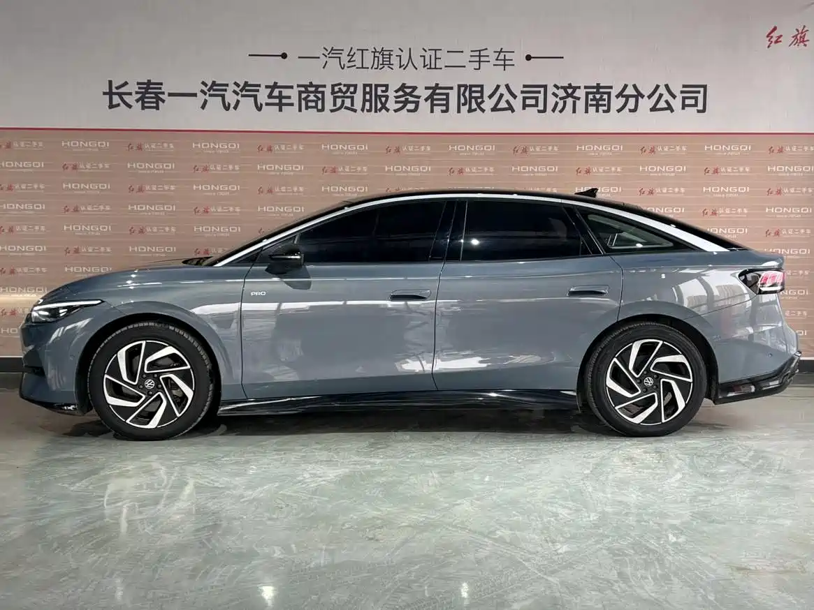 VOLKSWAGEN ID.7 VIZZION