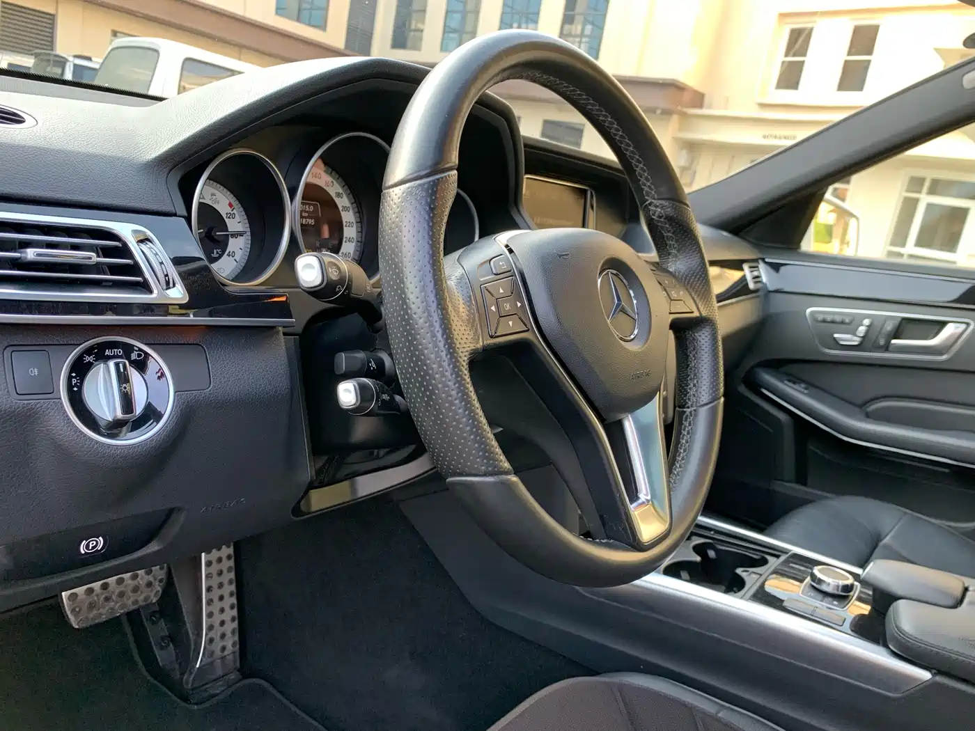 Mercedes-Benz E-Class 2015 Facelift E 260 L Sport фото 18
