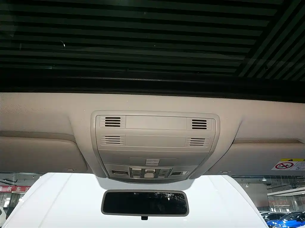 Volkswagen T-ROC 2022 280TSI DSG 2WD Elite PLUS фото 14