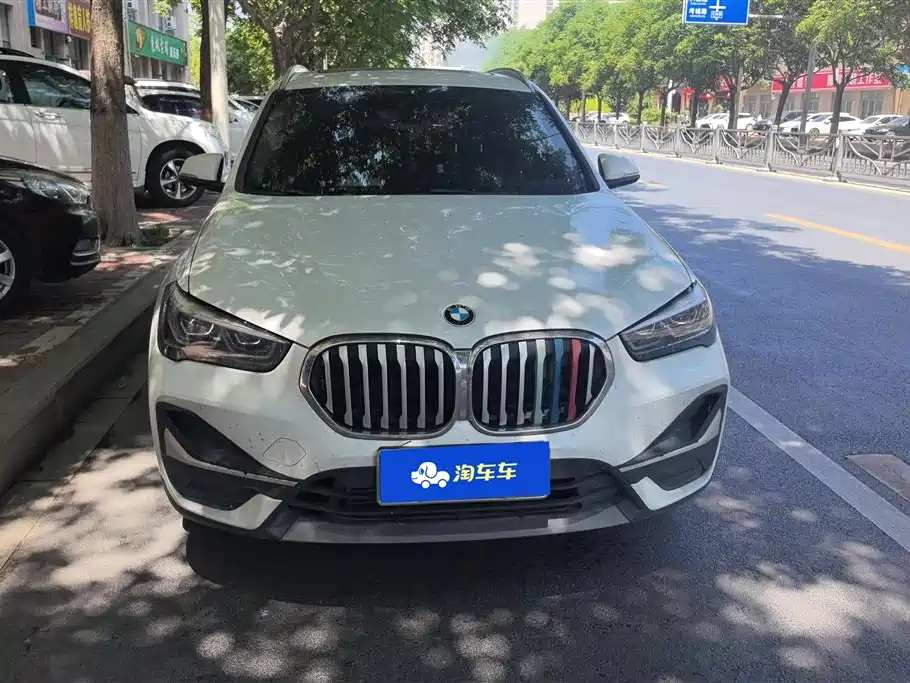BMW X1 2021 sDrive20Li Fashion фото 2