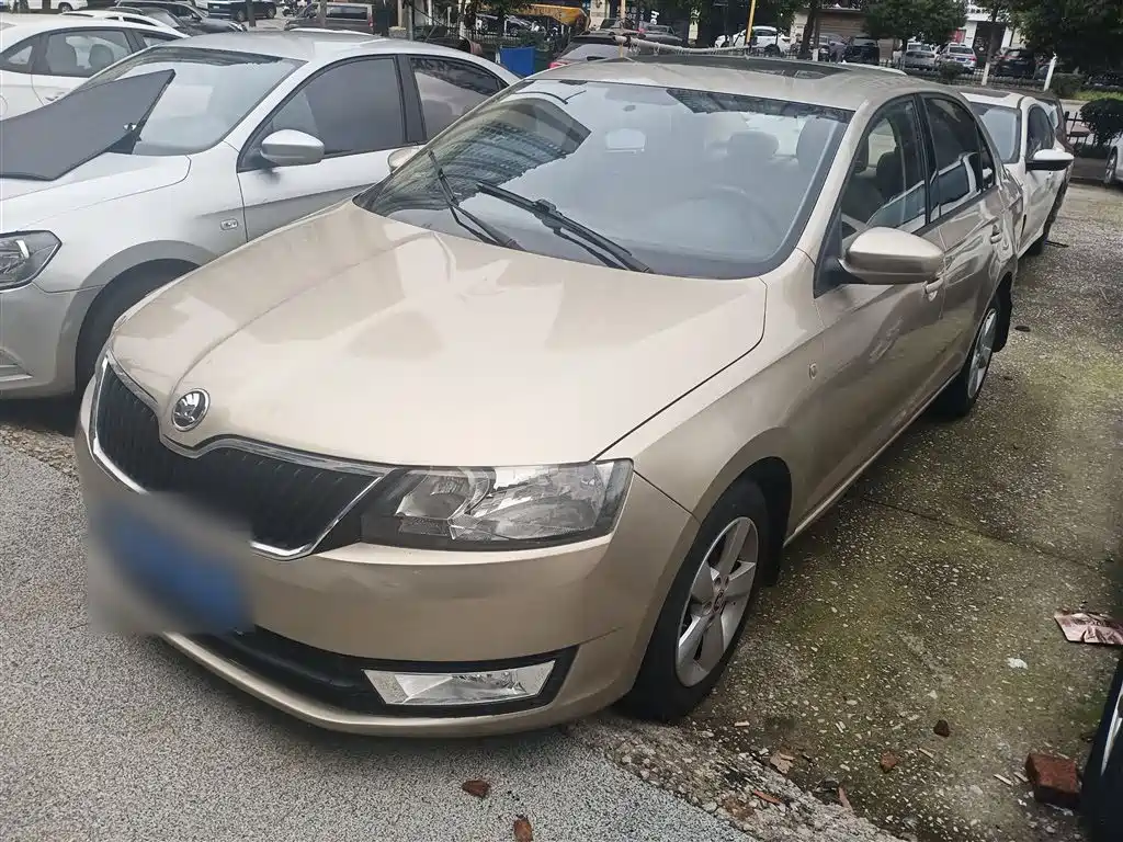 Škoda Rapid 2015 1.6L Automatic Smart Selection
