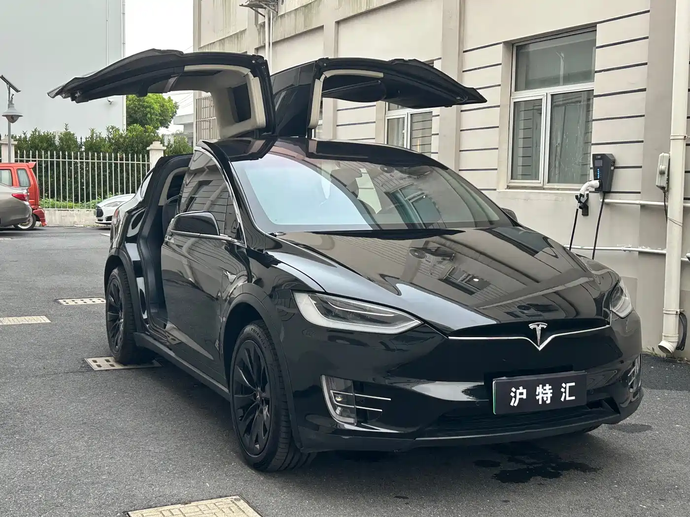  Tesla Model X 2017 Model X 100D Long Range 6