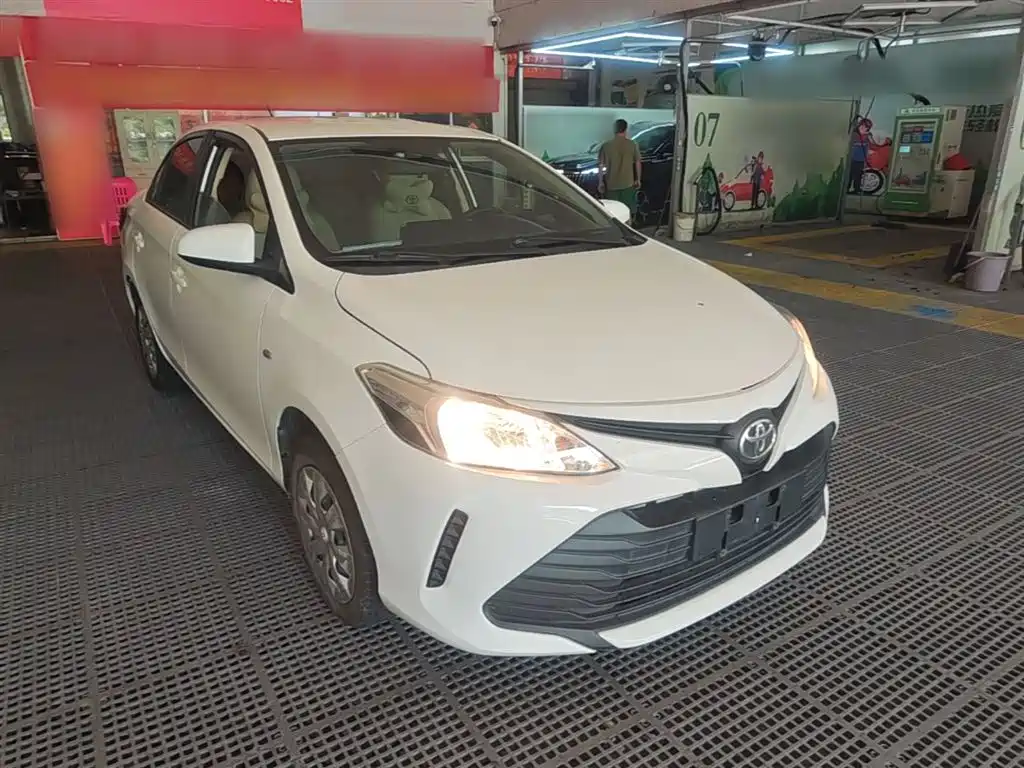 Toyota Vios 2017 1.5L CVT Pioneer фото 4