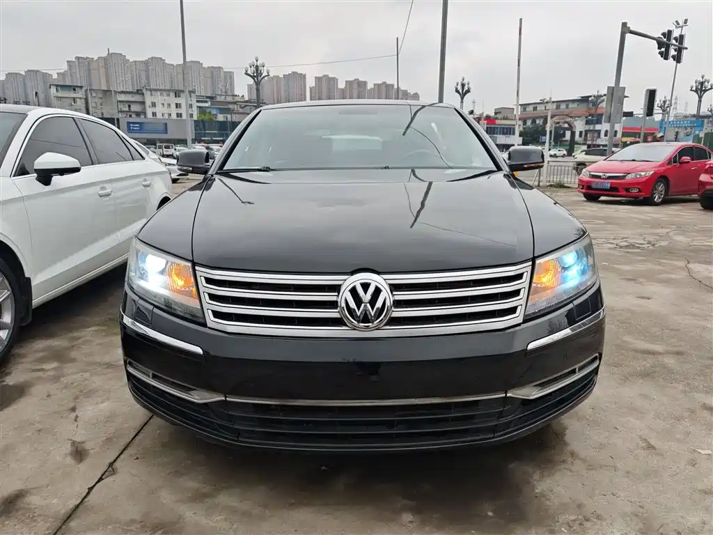 Volkswagen Phaeton 2012 3.0L Elite Custom фото 3