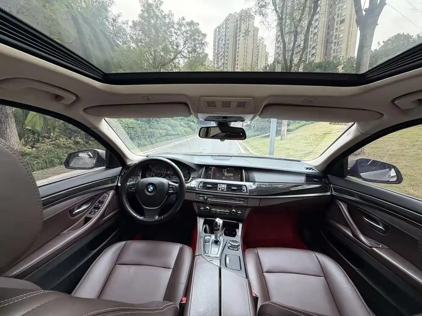 BMW 5 Series 2014 525Li Luxury Design Package фото 10
