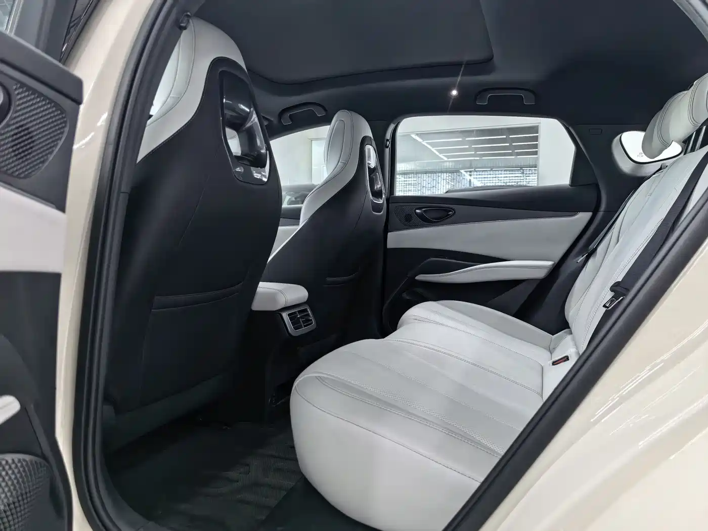 BYD Seal 06 New Energy 2025 DM-i Smart Drive Edition 120KM Prestige фото 10