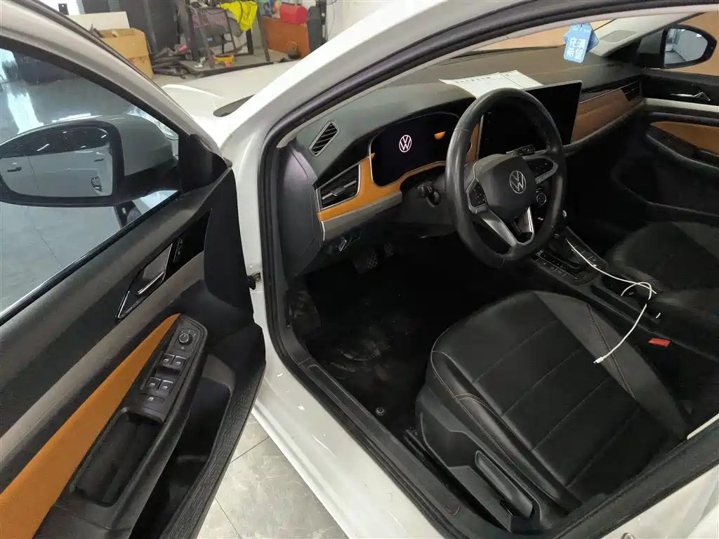 Volkswagen Bora 2023 200TSI DSG Yuexing Edition фото 12