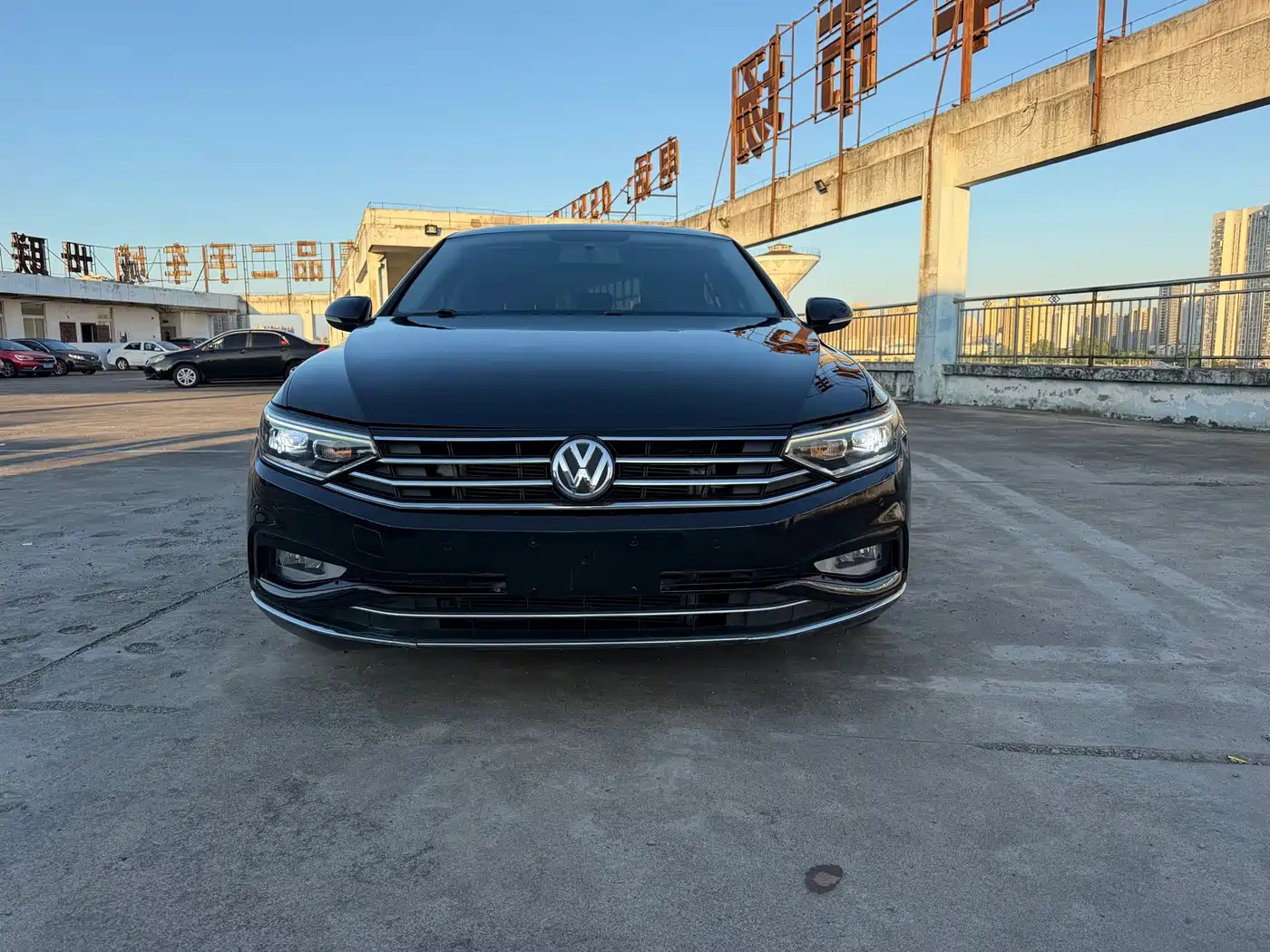 Фото 2 - Volkswagen Magotan