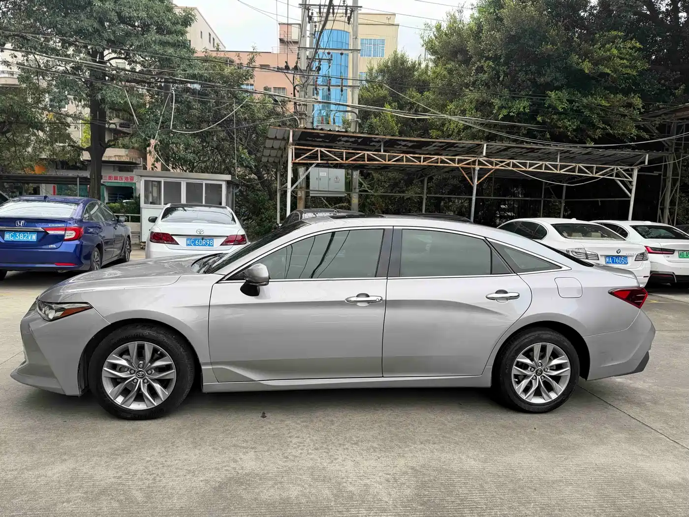 Toyota Avalon 2019 2.0L Luxury Edition (China VI) фото 6