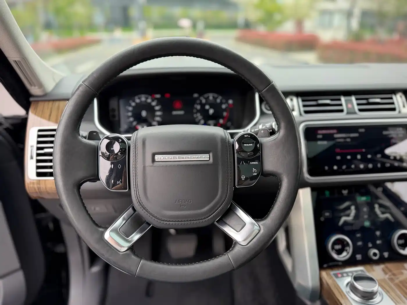Land Rover Range Rover 2019 3.0 SCV6 Heritage Edition фото 5