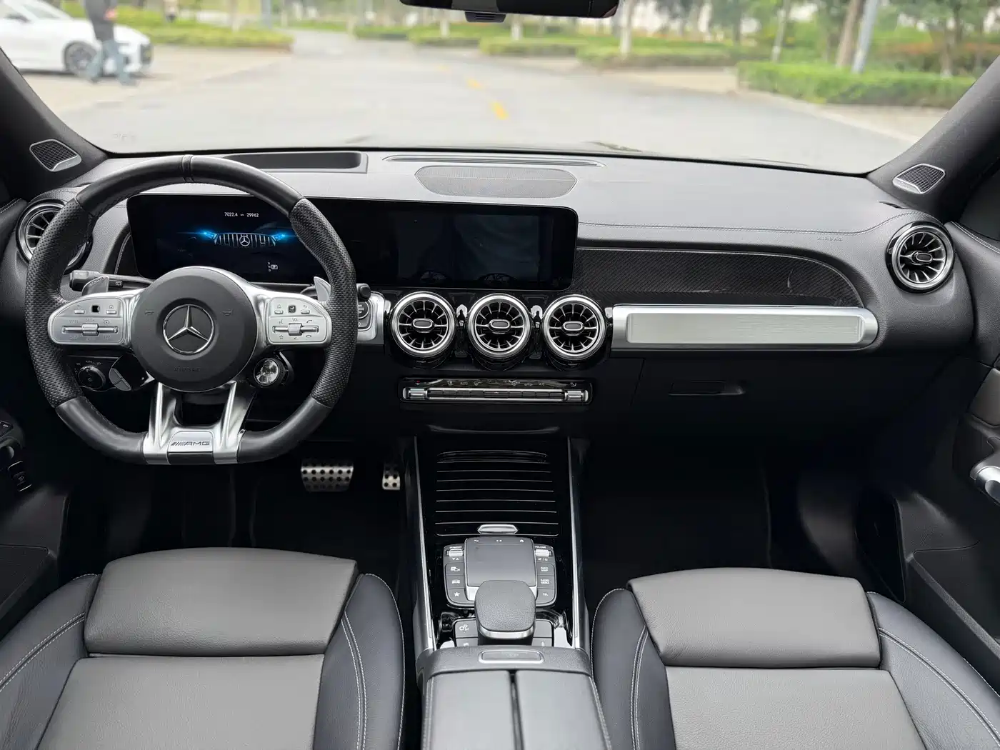 Mercedes-Benz GLB AMG 2022 AMG GLB 35 4MATIC фото 10
