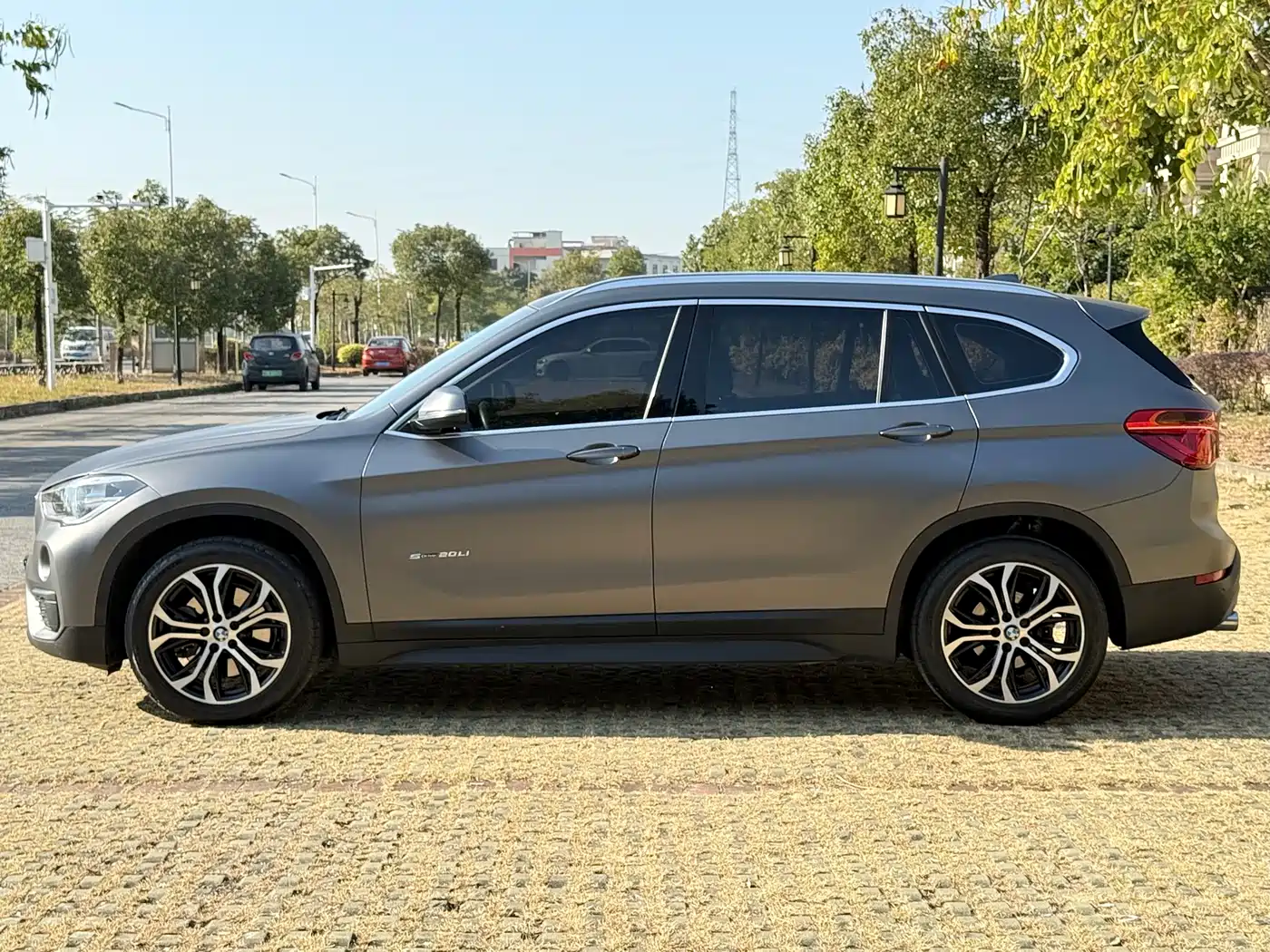 BMW X1 2018 sDrive20Li Leading Model фото 6