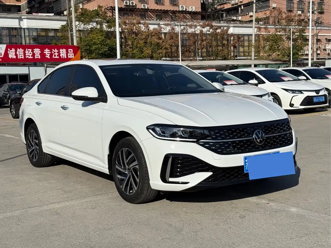 Volkswagen Lavida 2024 Model 1.5L Automatic Starlight 5 Million Edition фото 3