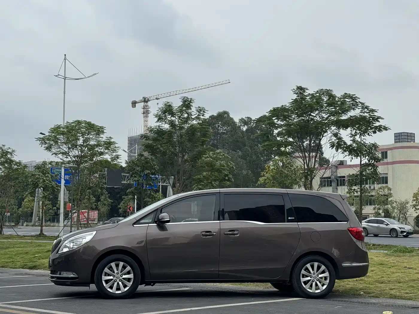 Buick GL8 2015 2.4L Luxury Business Exclusive Edition фото 8