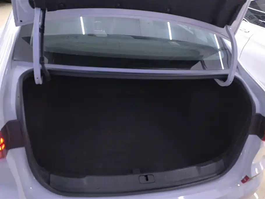 Chevrolet Monza 2023 1.5L DCT Enjoyment Edition фото 4