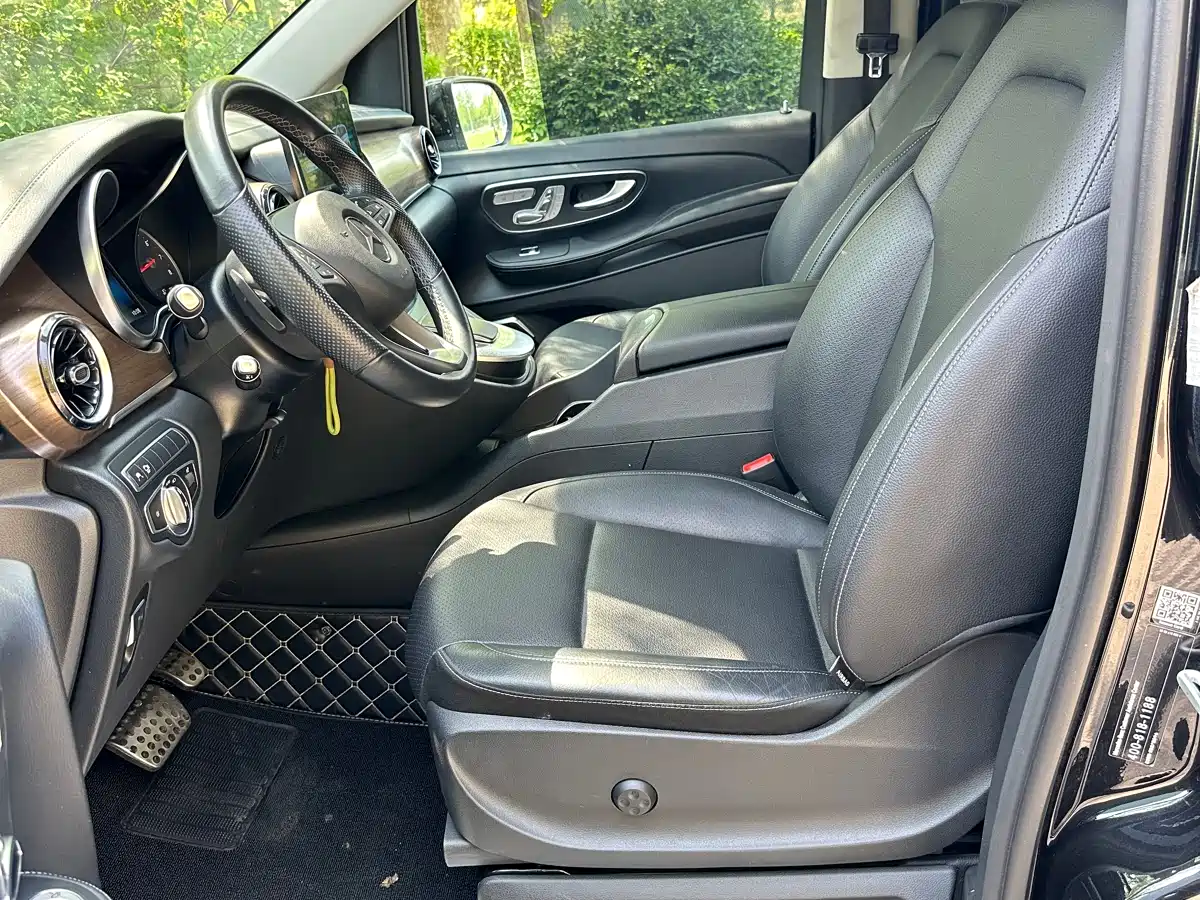 Mercedes-Benz V-Class 2022 V 260 L Long Wheelbase Luxury Edition фото 25