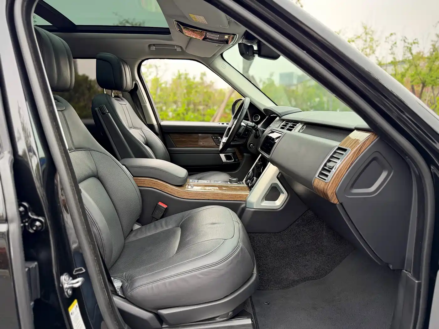 Land Rover Range Rover 2019 3.0 SCV6 Heritage Edition фото 15