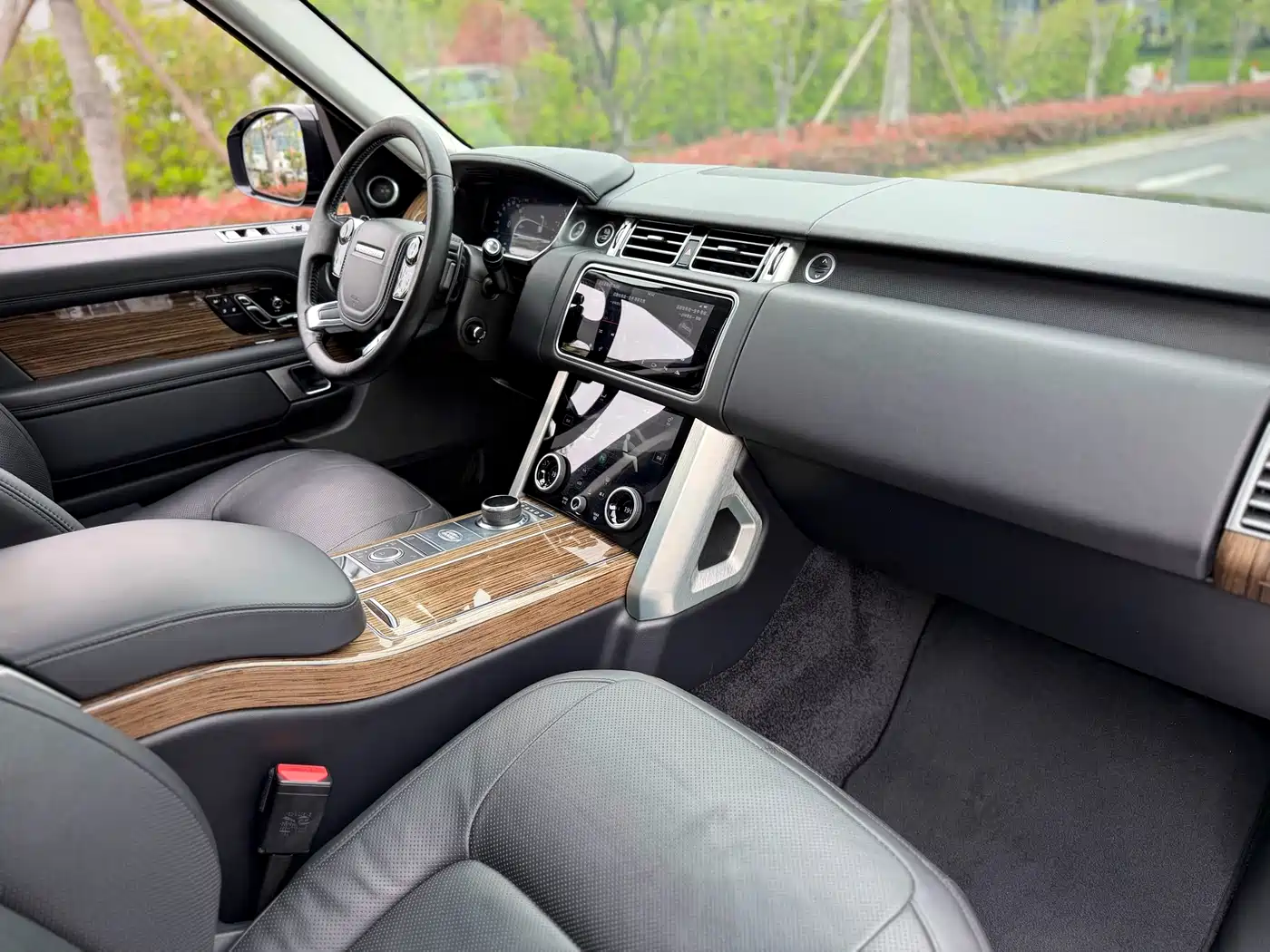 Land Rover Range Rover 2019 3.0 SCV6 Heritage Edition фото 14