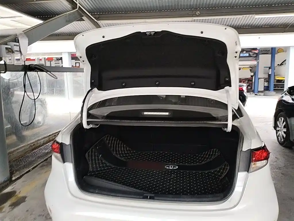 Toyota Levin 2021 185T CVT Progressive Edition фото 19