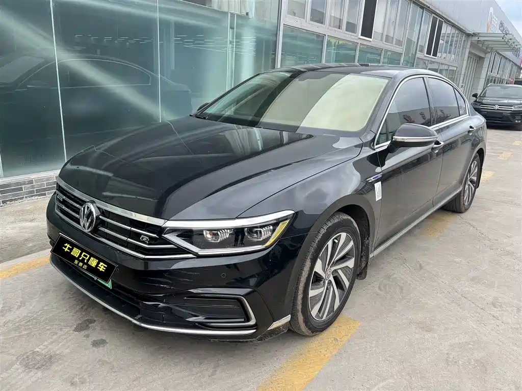 Volkswagen Magotan GTE Plug-in Hybrid 2020 GTE Luxury фото 4