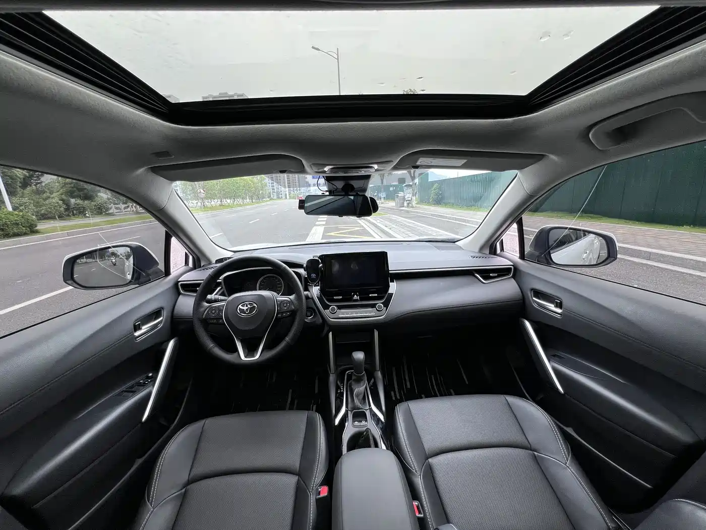 Toyota Frontlander 2022 2.0L CVT Luxury Edition фото 6