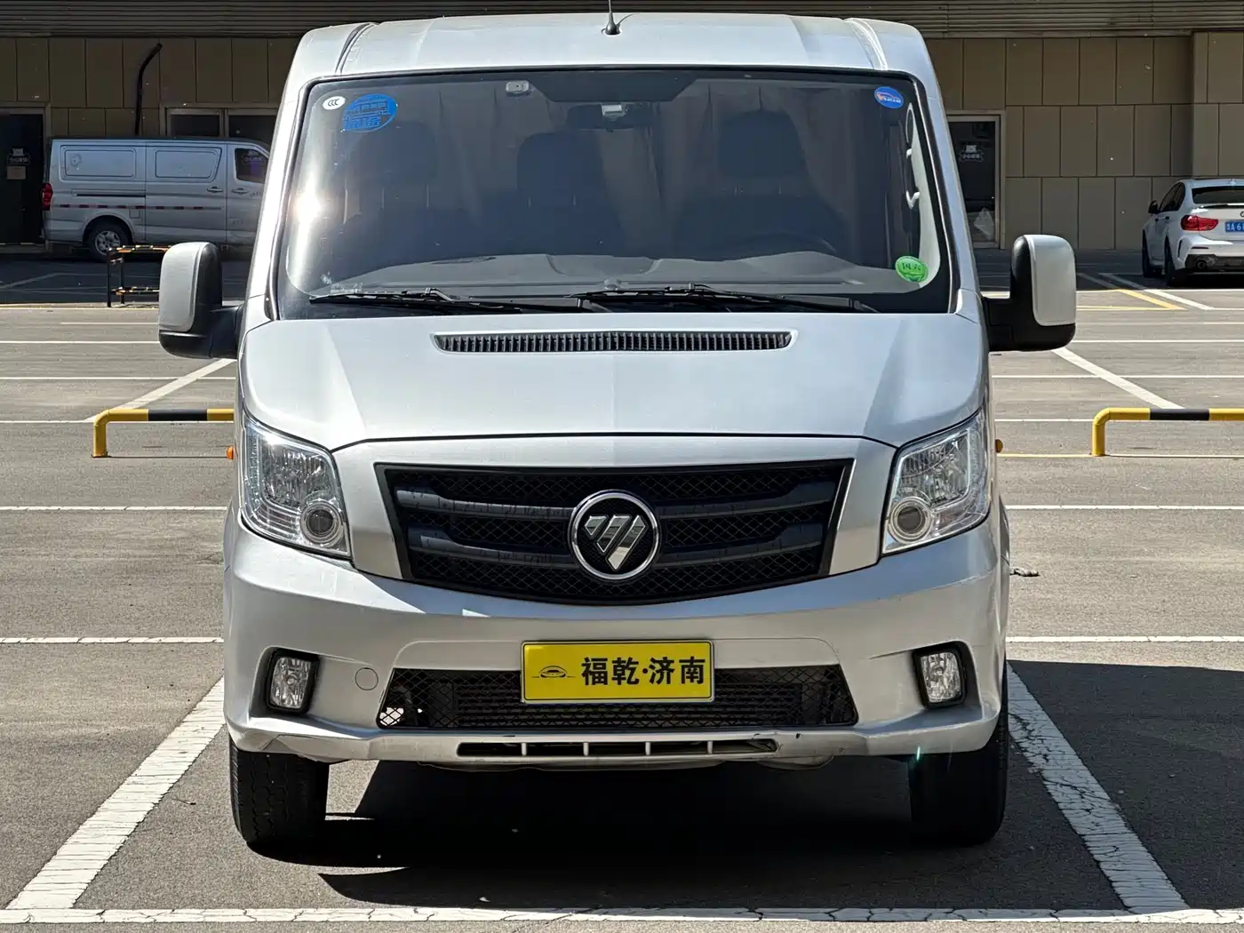 Foton Tuyano 2023 2022 2.8T Automatic Urban Edition Multi-function Short Wheelbase Low Roof Single Rear Tire 5/6/9 Seats F2.8NS6B177L