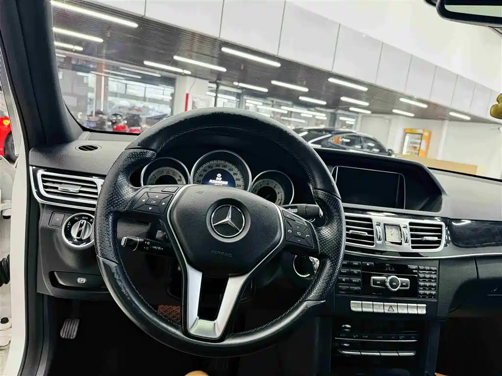 Mercedes-Benz E-Class 2014 E 260 L Sport Luxury фото 13