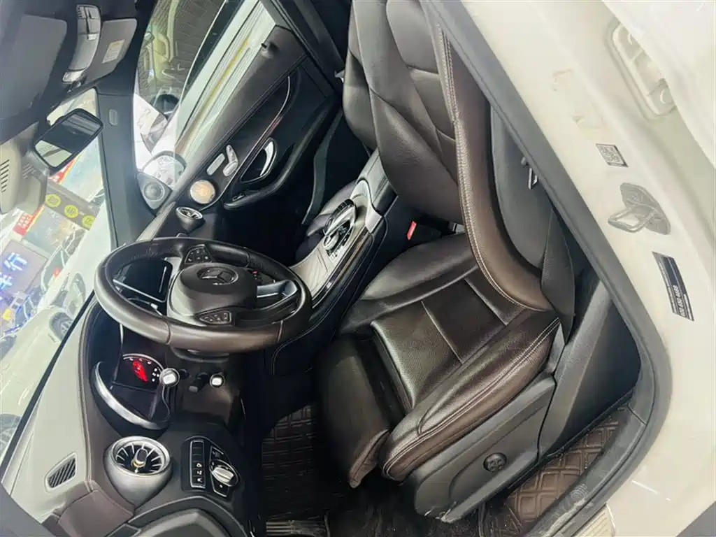 Mercedes-Benz GLC 2018 Facelift GLC 300 4MATIC Dynamic фото 9