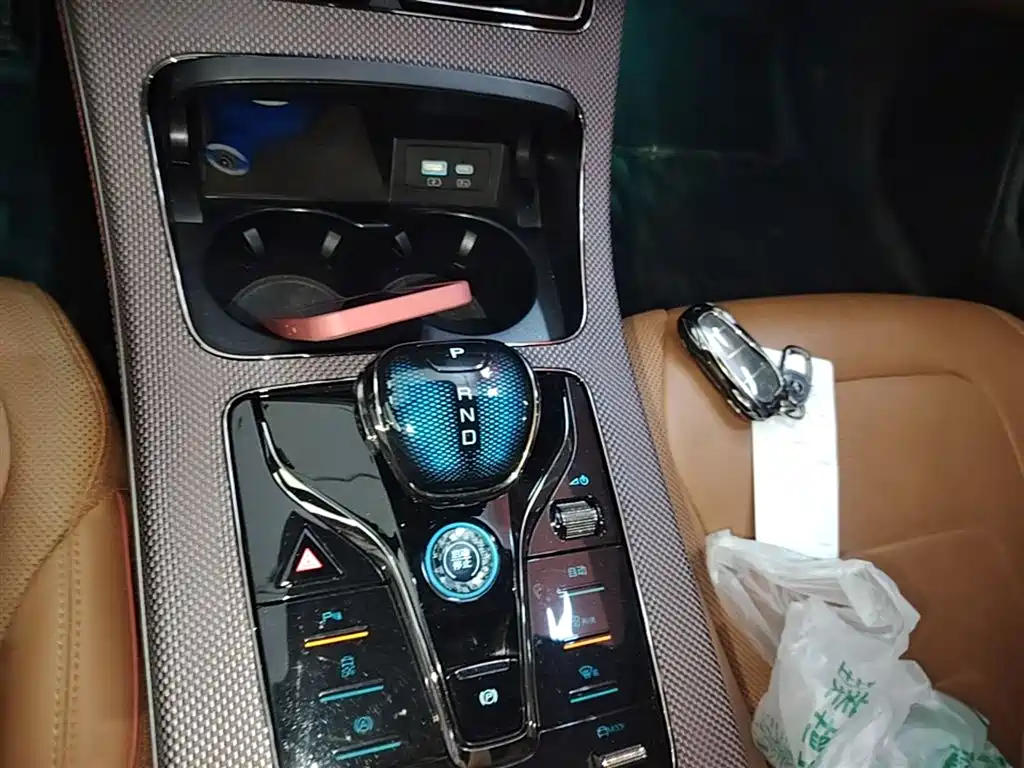 BYD Han 2022 DM-i 121KM Premium Edition фото 14