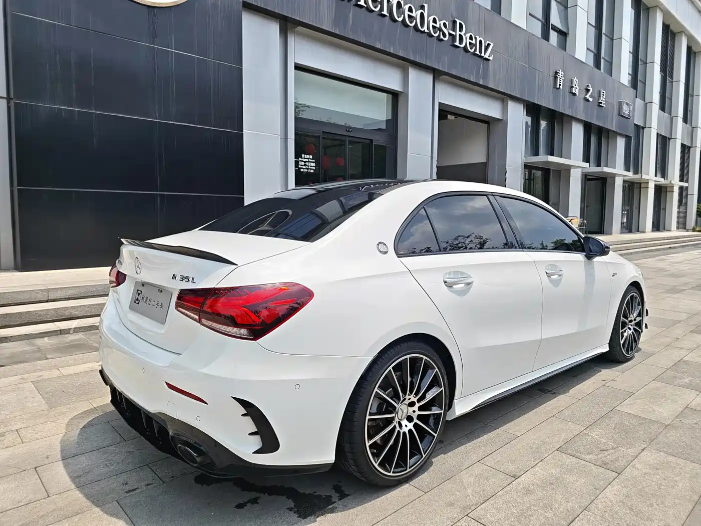 Mercedes-Benz A-Class AMG 2023 Model Year AMG A 35 L 4MATIC фото 9