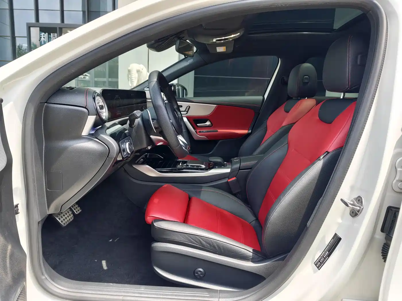 Mercedes-Benz A-Class AMG 2023 Model Year AMG A 35 L 4MATIC фото 27