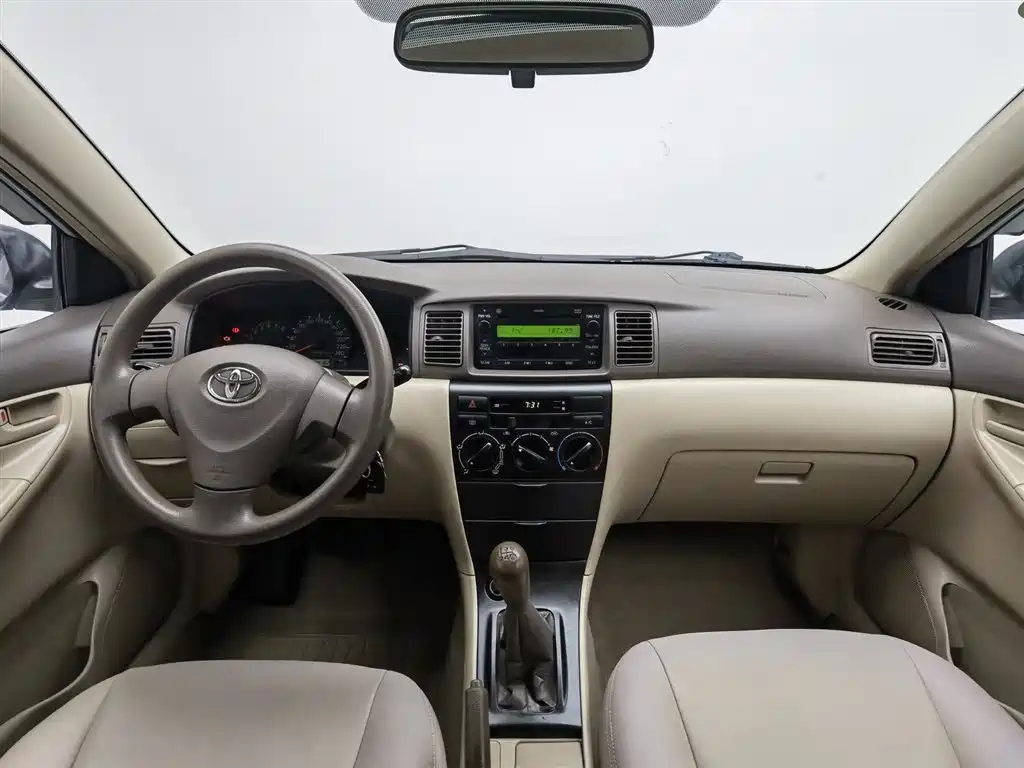 Toyota Corolla 2010 1.6L Manual Classic Edition фото 5