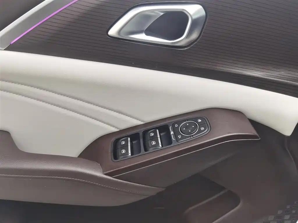 Haval Xiaolong MAX 2023 1.5L Hi4 105 4WD Pilot Edition фото 9