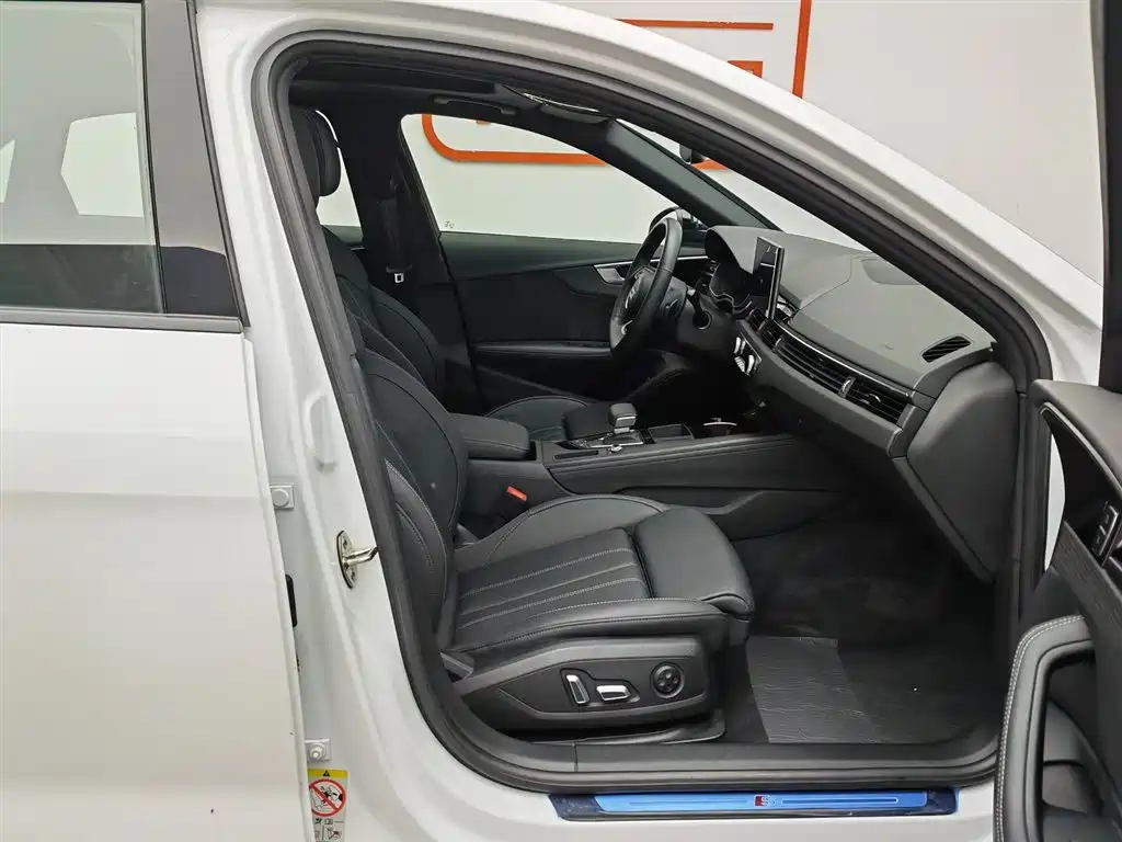 Audi A4L 2024 40 TFSI Luxury Dynamic фото 23