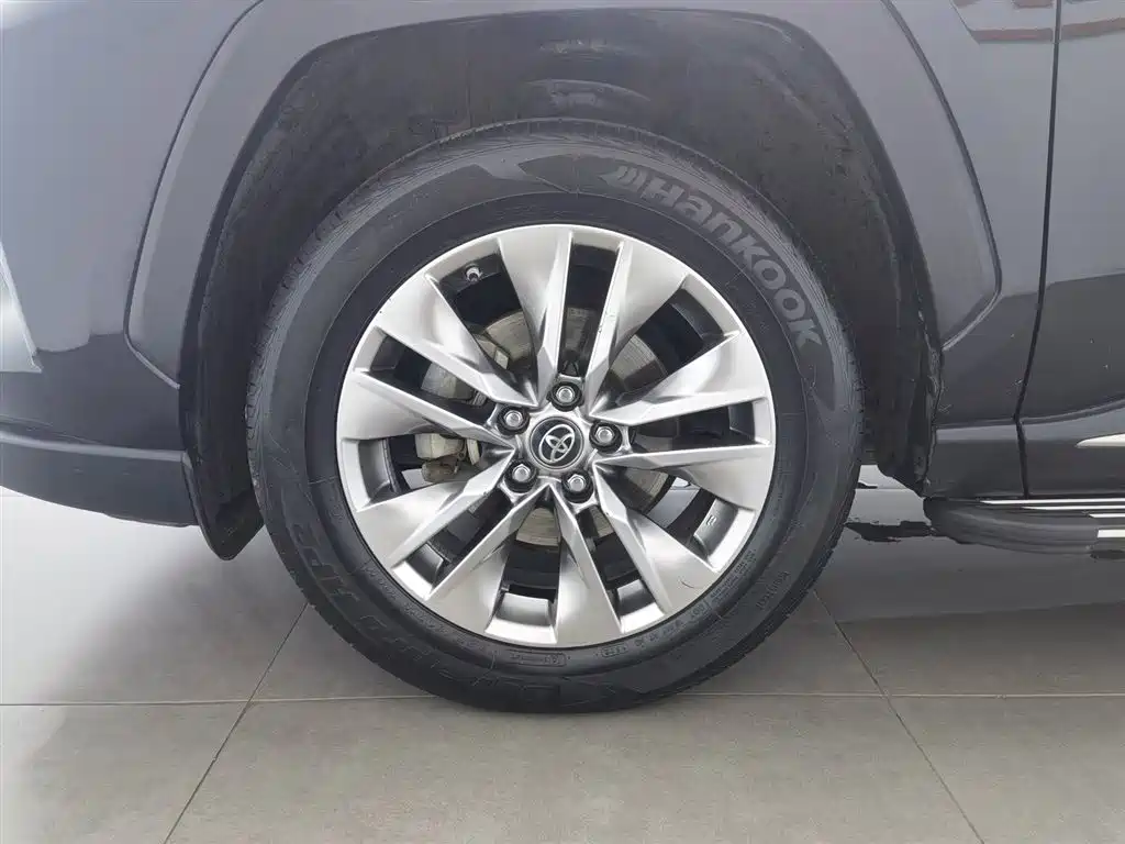 Toyota Wildlander 2020 2.0L CVT 2WD Luxury Edition фото 17