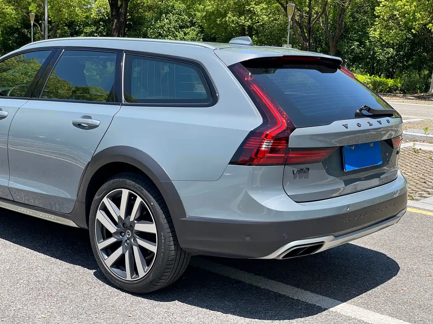 Volvo V90 2022 Cross Country B5 AWD Inscription фото 19