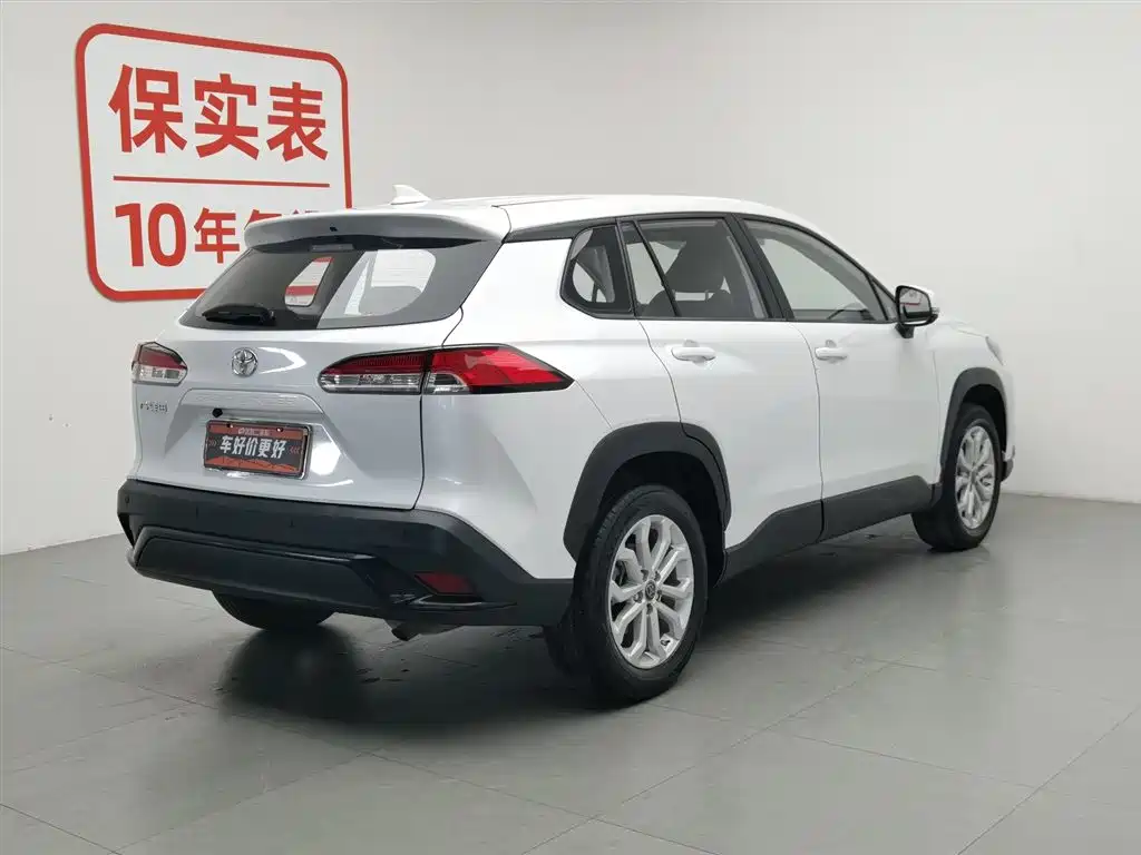 Toyota Frontlander 2022 2.0L CVT Elite фото 2