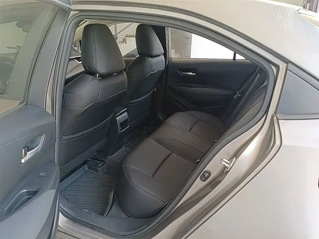 Toyota Corolla 2021 1.2T S-CVT Pioneer Edition фото 17