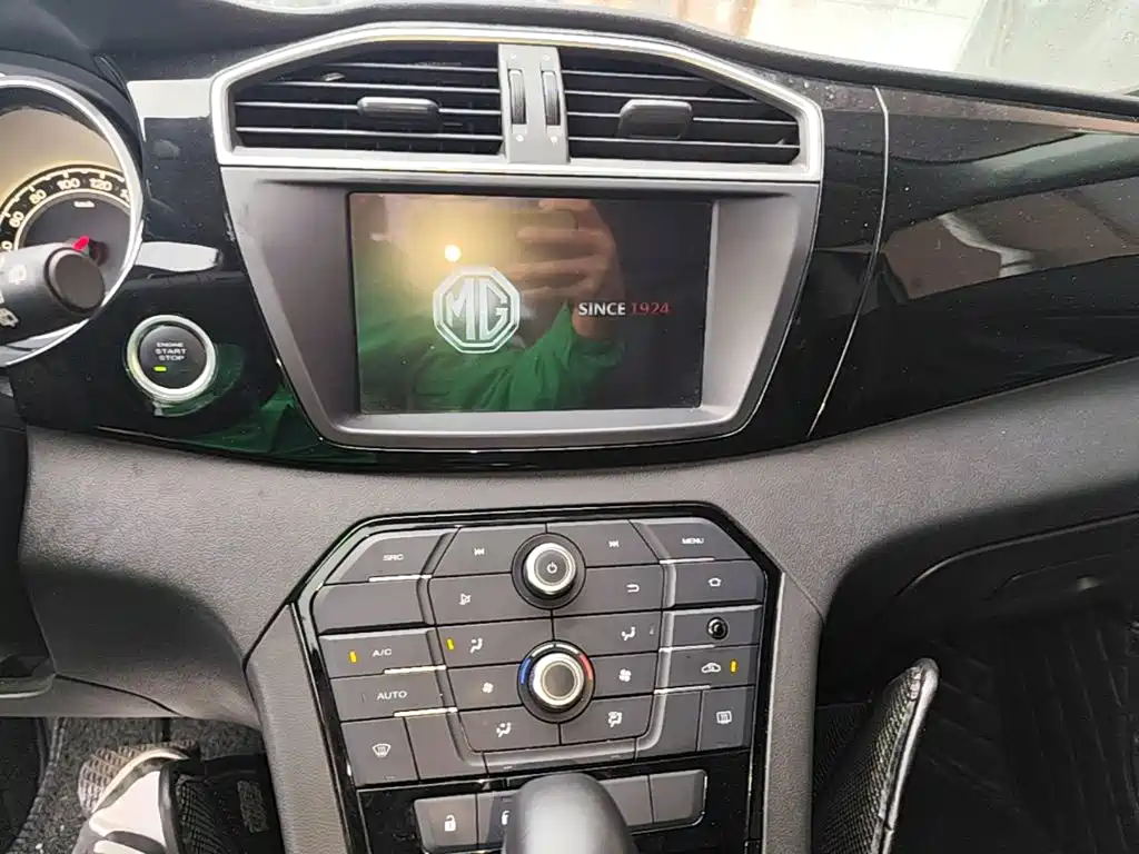 MG Roewe RX5 2016 2015 1.5TGI TST Luxury Edition