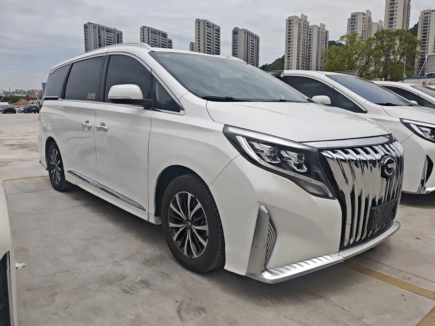 GAC Trumpchi Trumpchi M8 2021 Facelift Leading Series 390T Luxury Edition фото 2