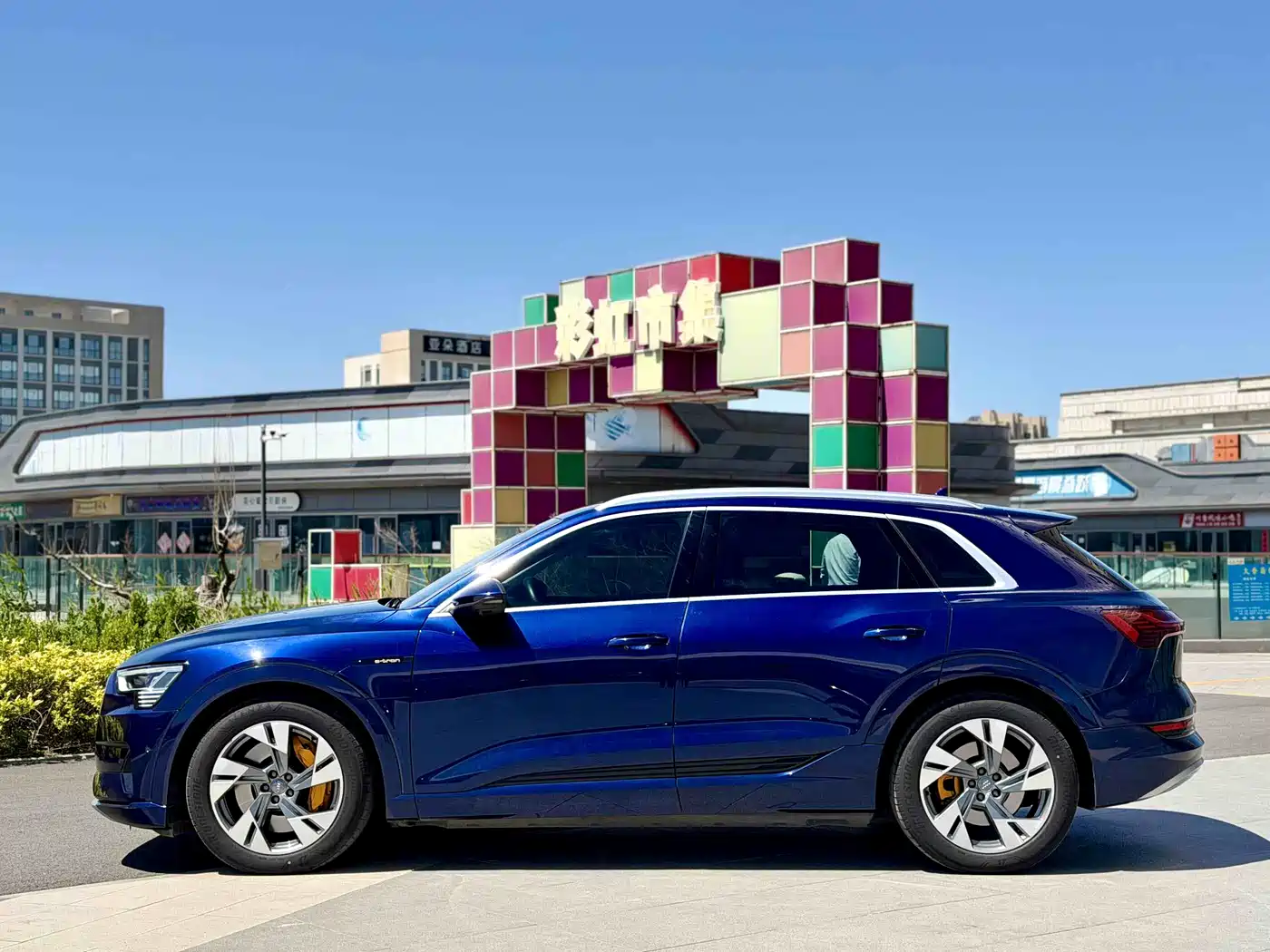 Audi e-tron (Import) 2019 55 quattro Fashion фото 3