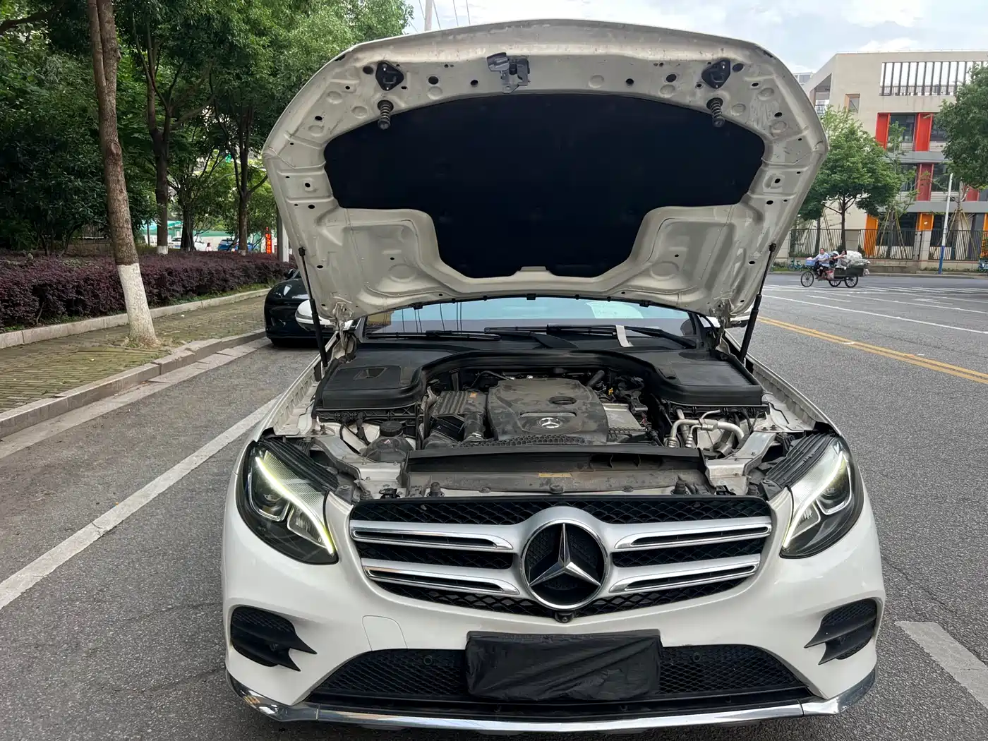 Mercedes-Benz GLC 2018 Facelift GLC 260 4MATIC Luxury фото 16