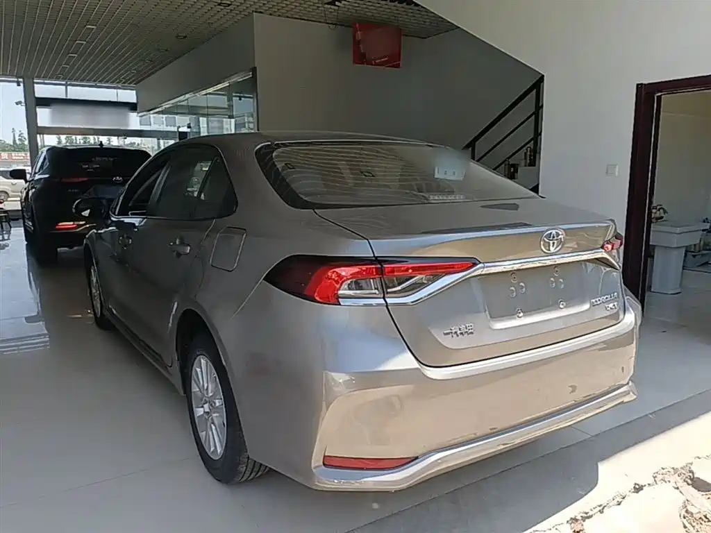 Toyota Corolla 2021 1.2T S-CVT Pioneer Edition фото 5